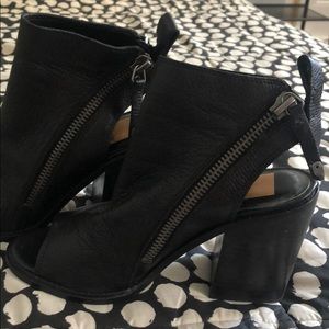 Dolce vita leather sandals